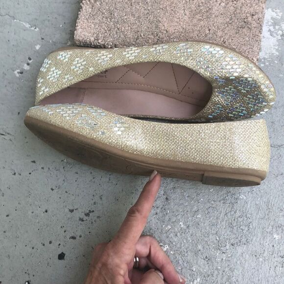 Forever Comfort  - Picture 2 of 7